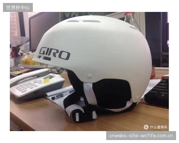 Giro雪盔产线接入落锤冲击标定，为亚洲头型优化能量耗散模型